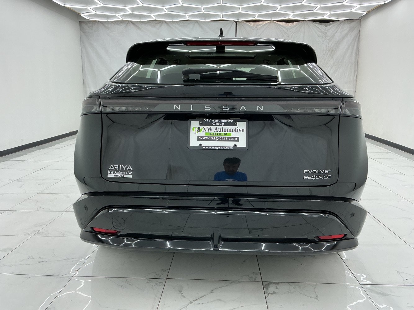 Used 2024 Nissan Ariya AWD image 10