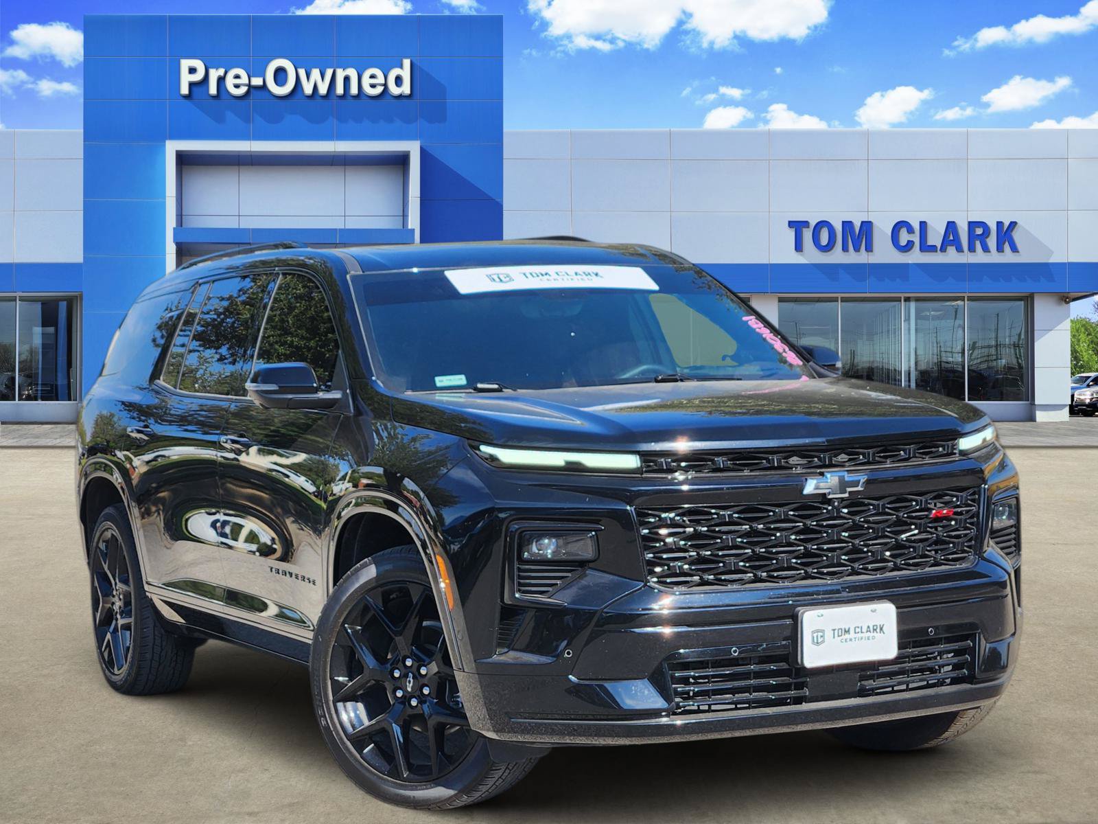 Used 2024 Chevrolet Traverse RS FWD image 1