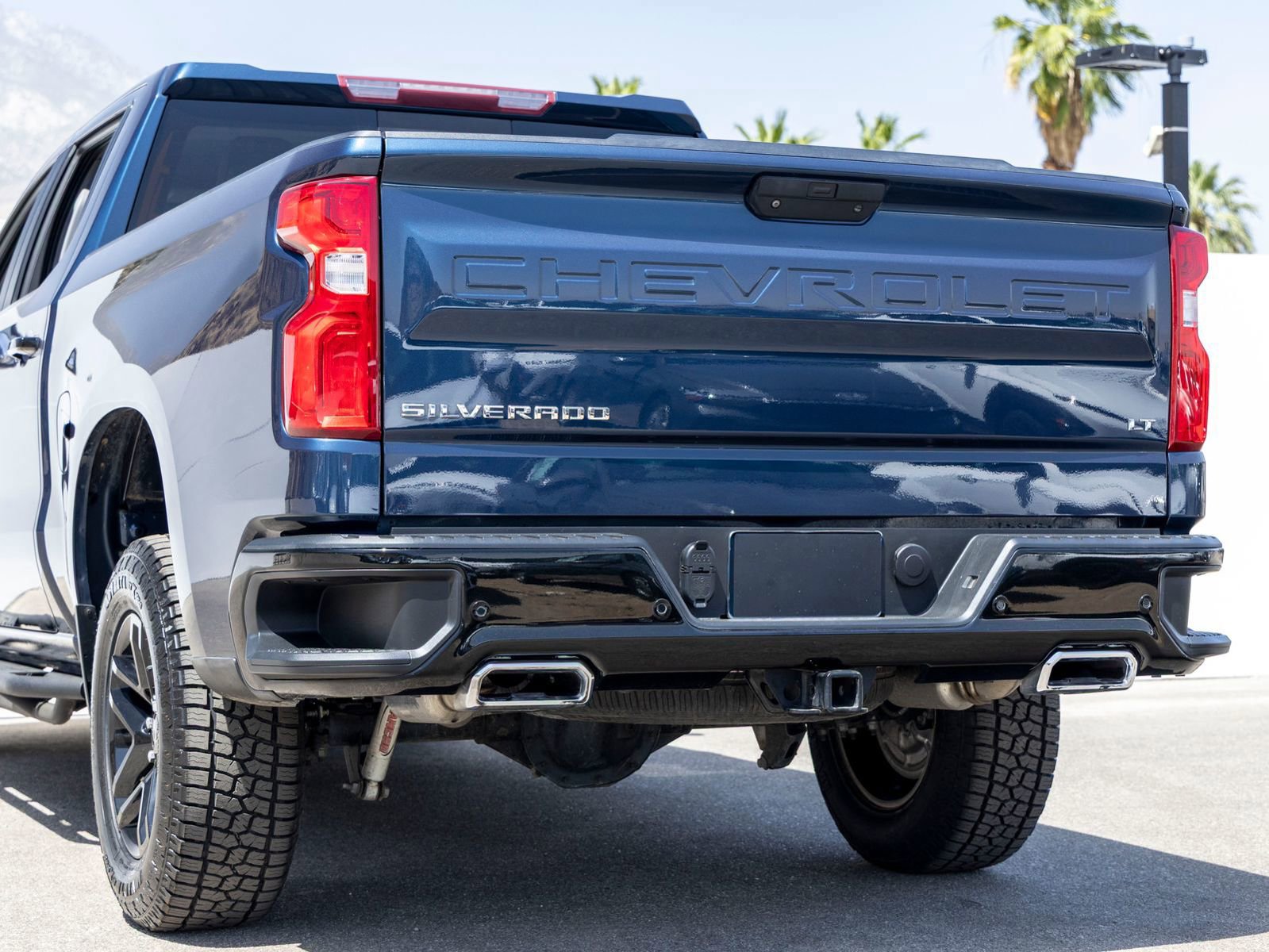 Used 2020 Chevrolet Silverado 1500 LT Trail Boss AWD/4WD image 8
