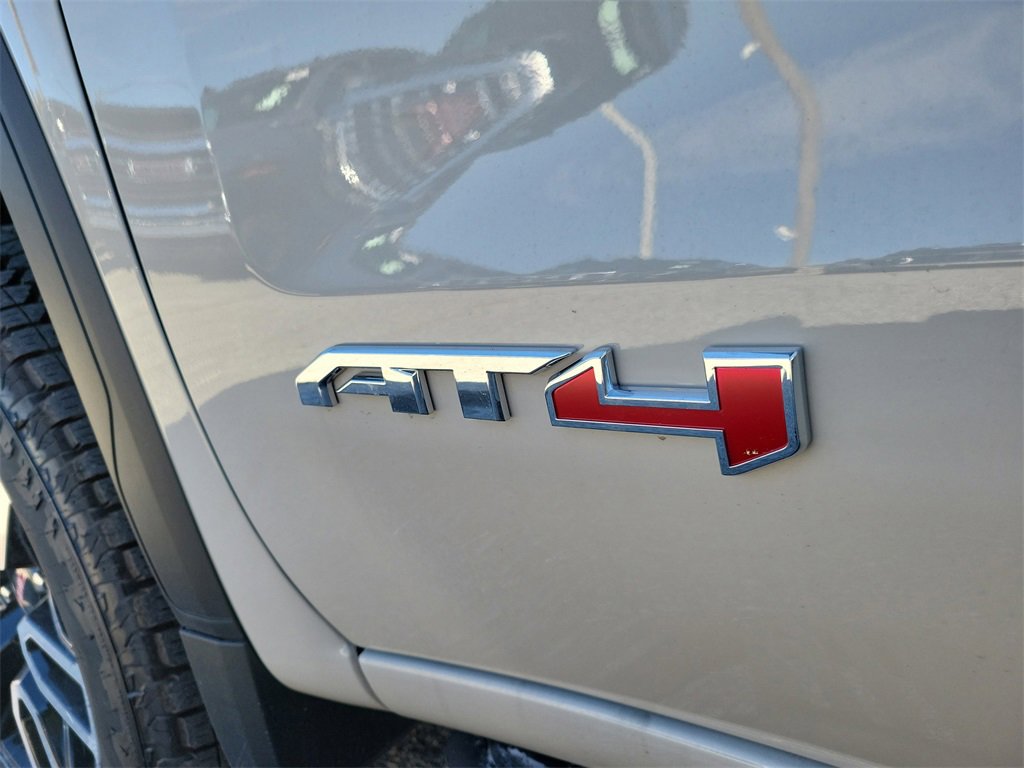 New 2026 GMC Sierra 1500 AT4 w/ AT4 Premium Package image 8