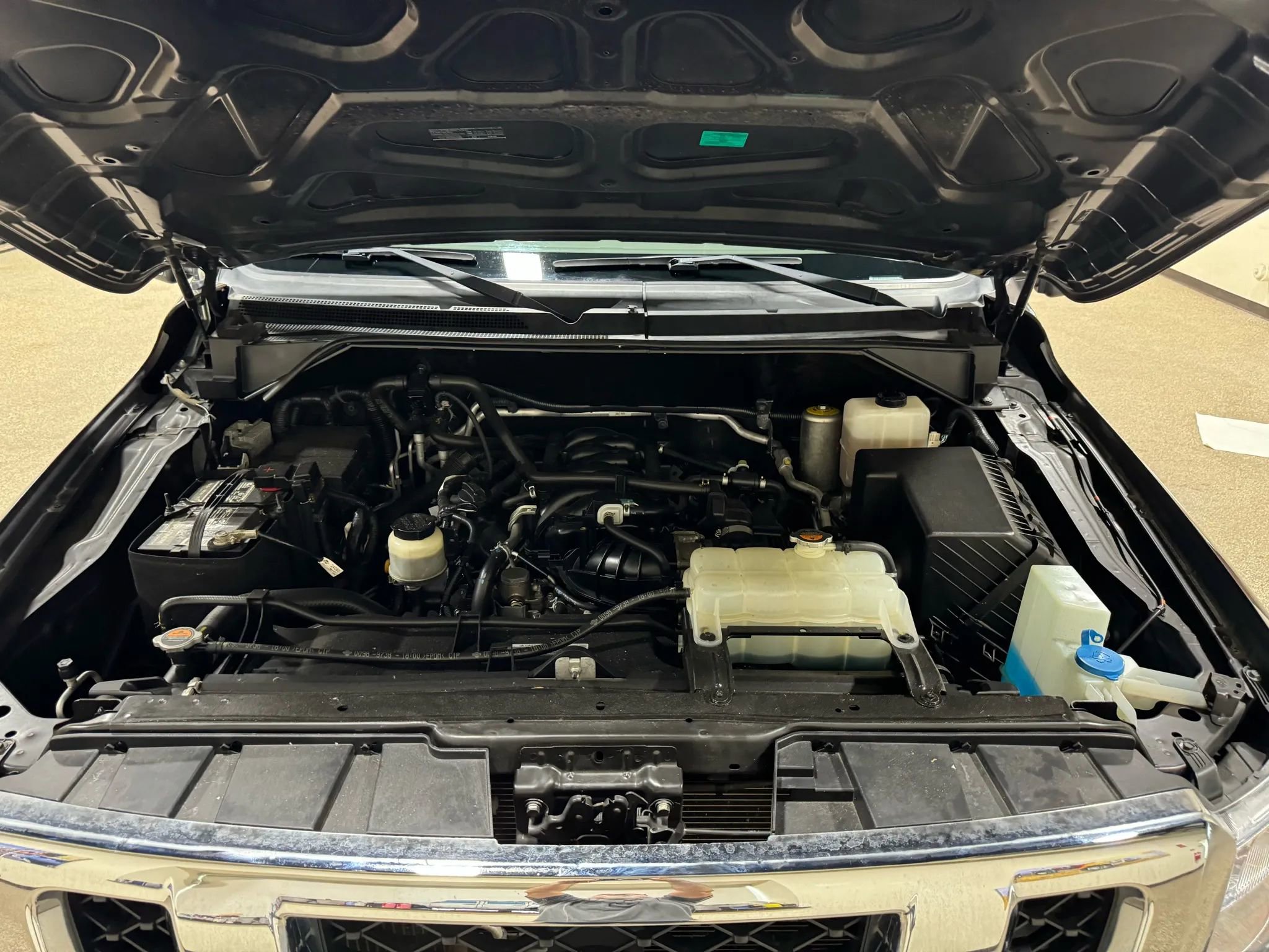 Used 2018 Nissan NV 3500 SL image 56