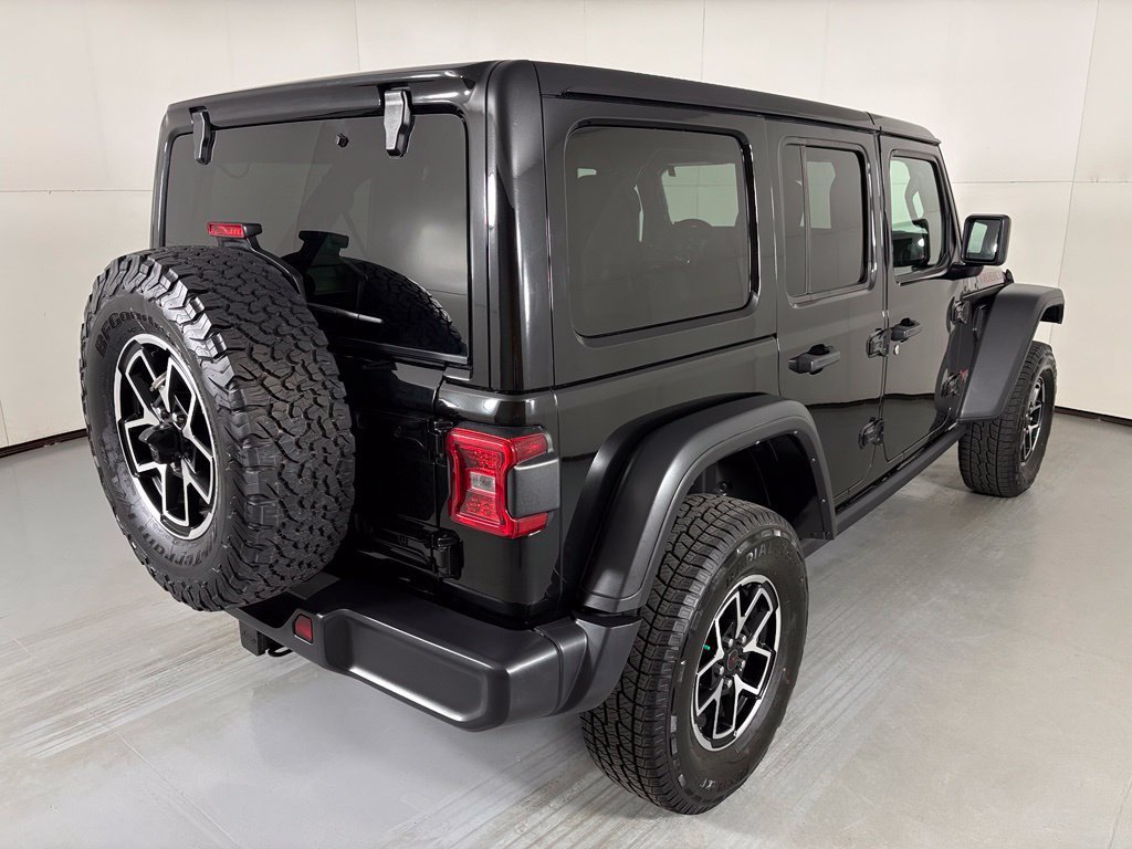 Used 2025 Jeep Wrangler Unlimited Rubicon AWD/4WD image 8