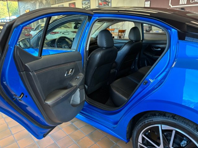 Used 2024 Nissan Sentra SR w/ SR Premium Package FWD image 26