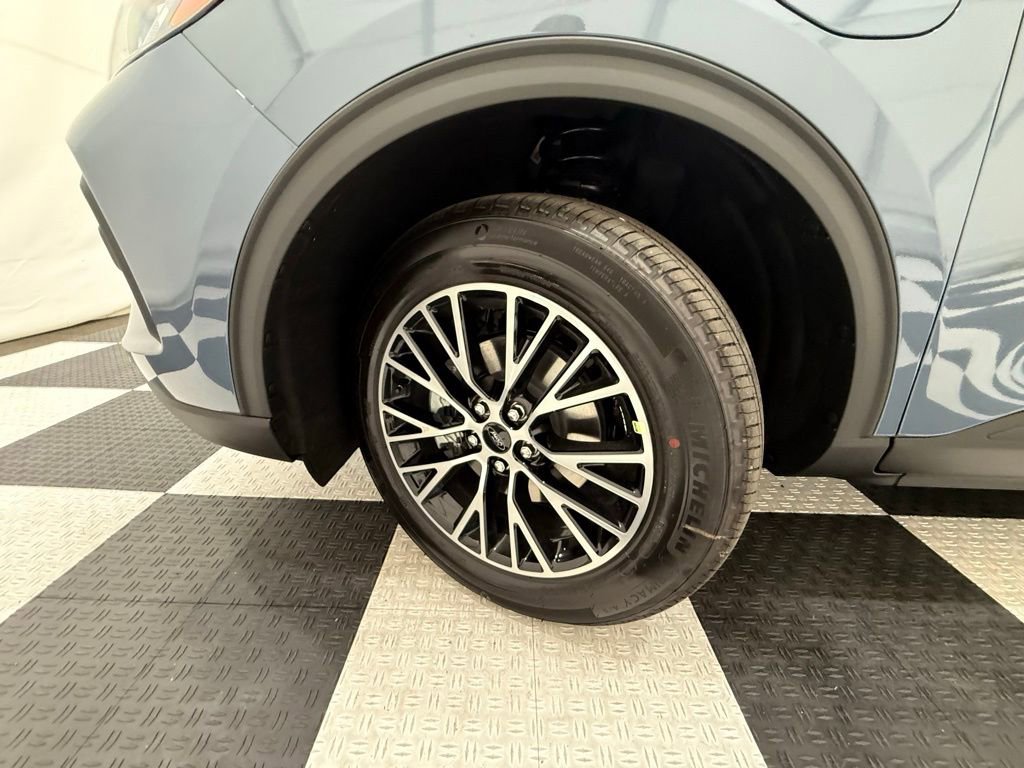 New 2025 Ford Escape SE w/ PHEV Premium Package image 10