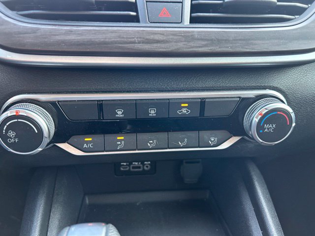 Used 2025 Nissan Altima 2.5 SV FWD image 13