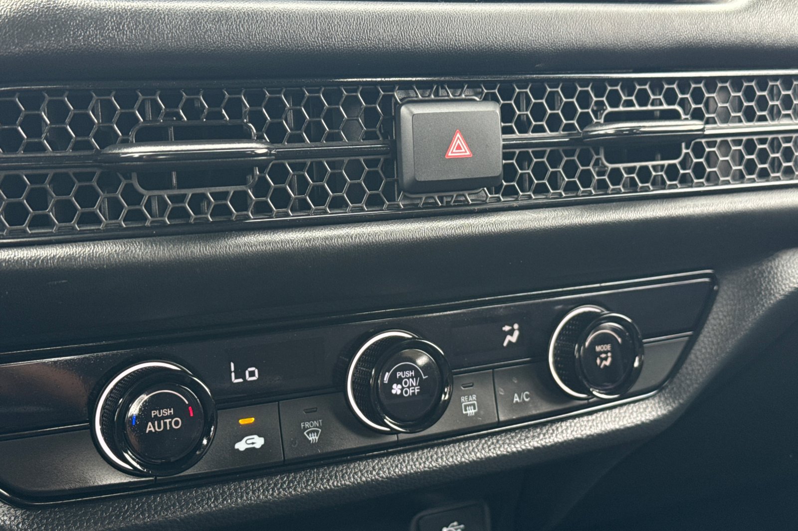 Certified 2025 Honda HR-V LX image 20