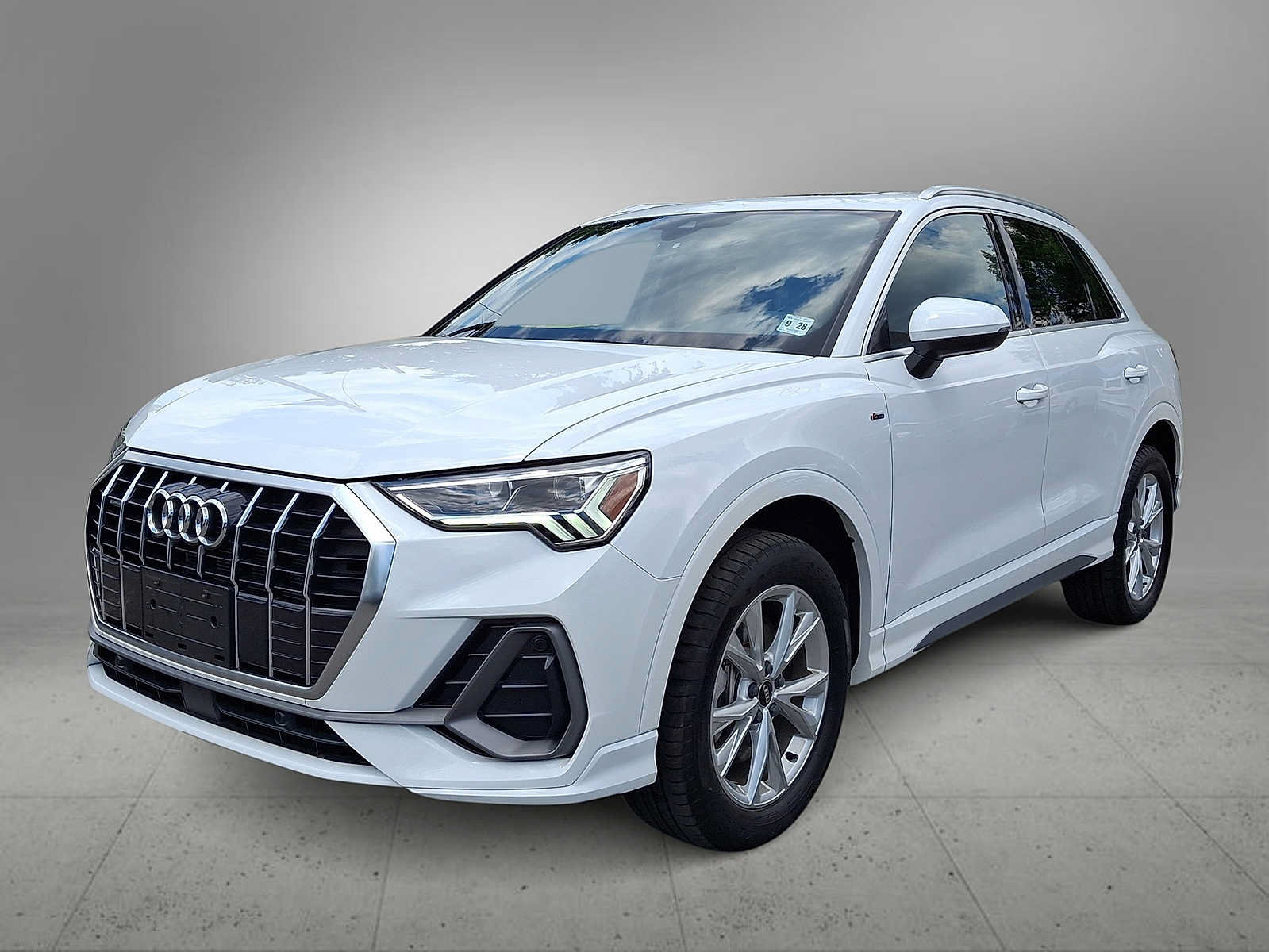 Used 2024 Audi Q3 2.0T Premium w/ Convenience Package