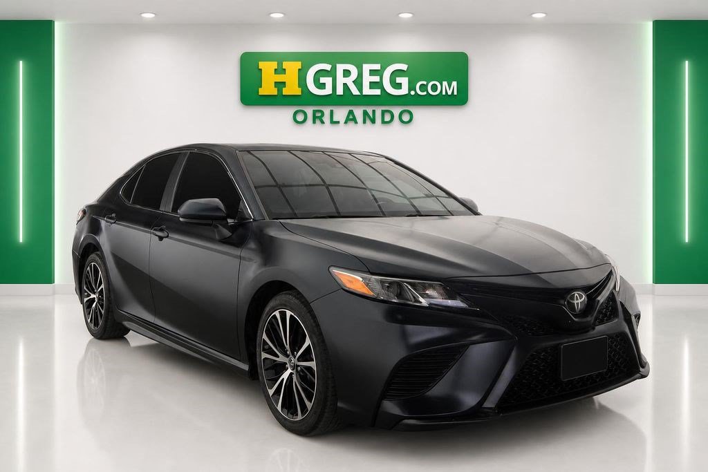 Used 2019 Toyota Camry SE FWD image 4