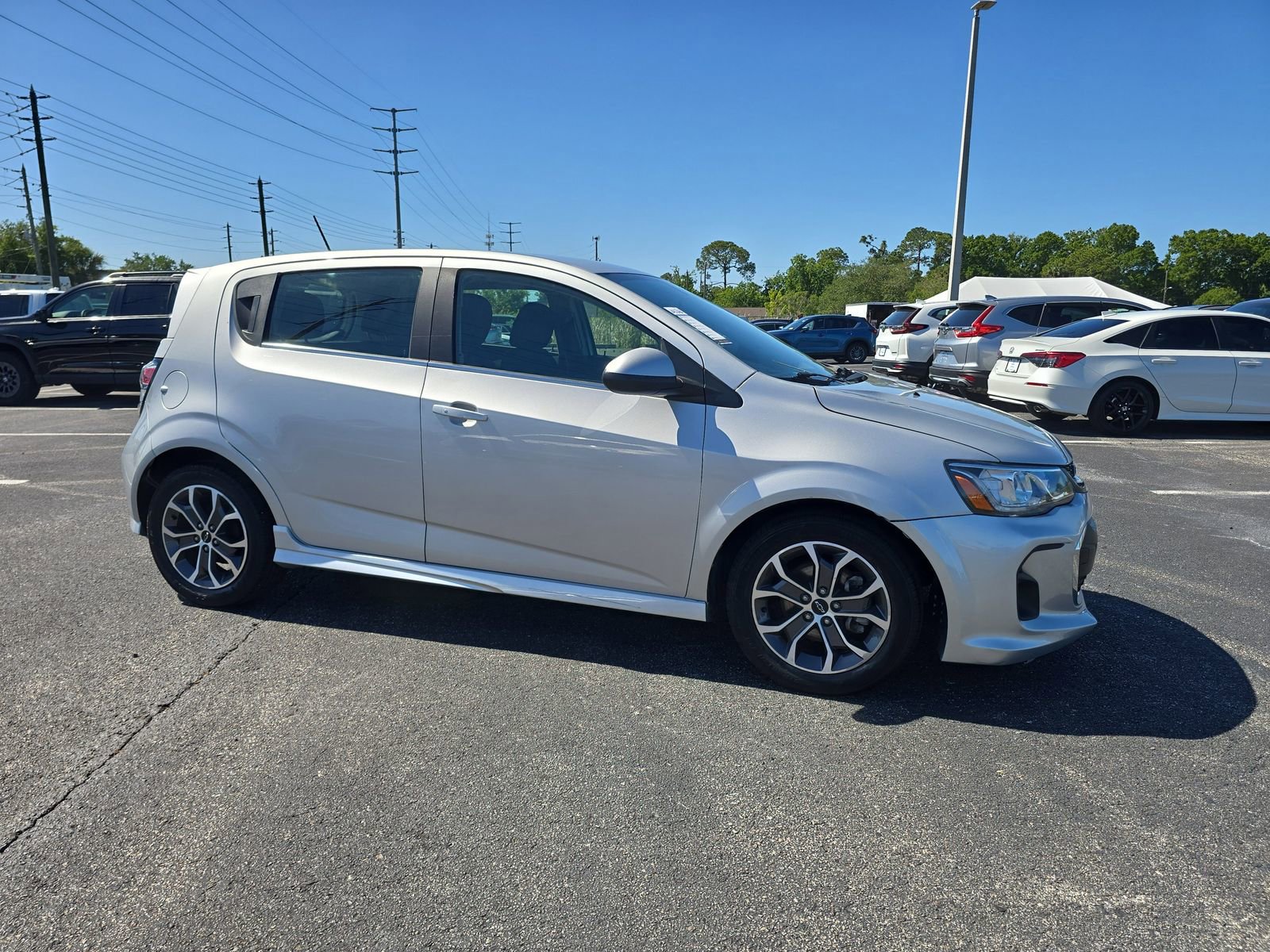Used 2019 Chevrolet Sonic LT w/ Convenience Package FWD image 2
