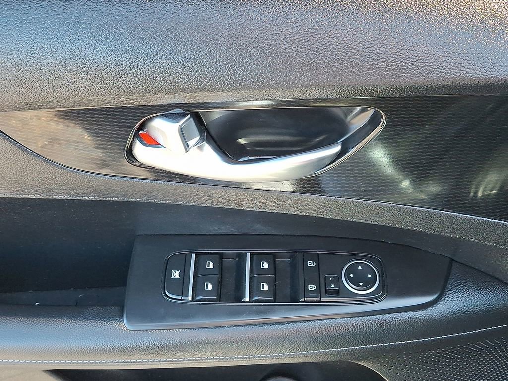 Certified 2023 Kia Forte GT-Line FWD image 2