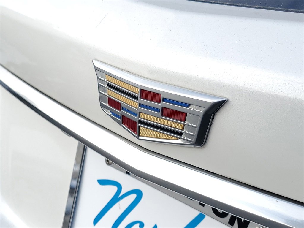 Used 2018 Cadillac XT5 Luxury w/ Driver Awareness Package image 7