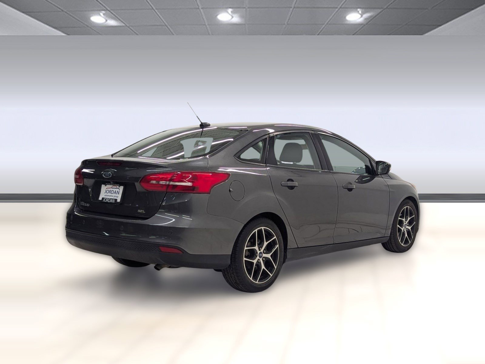 Used 2017 Ford Focus SEL image 7