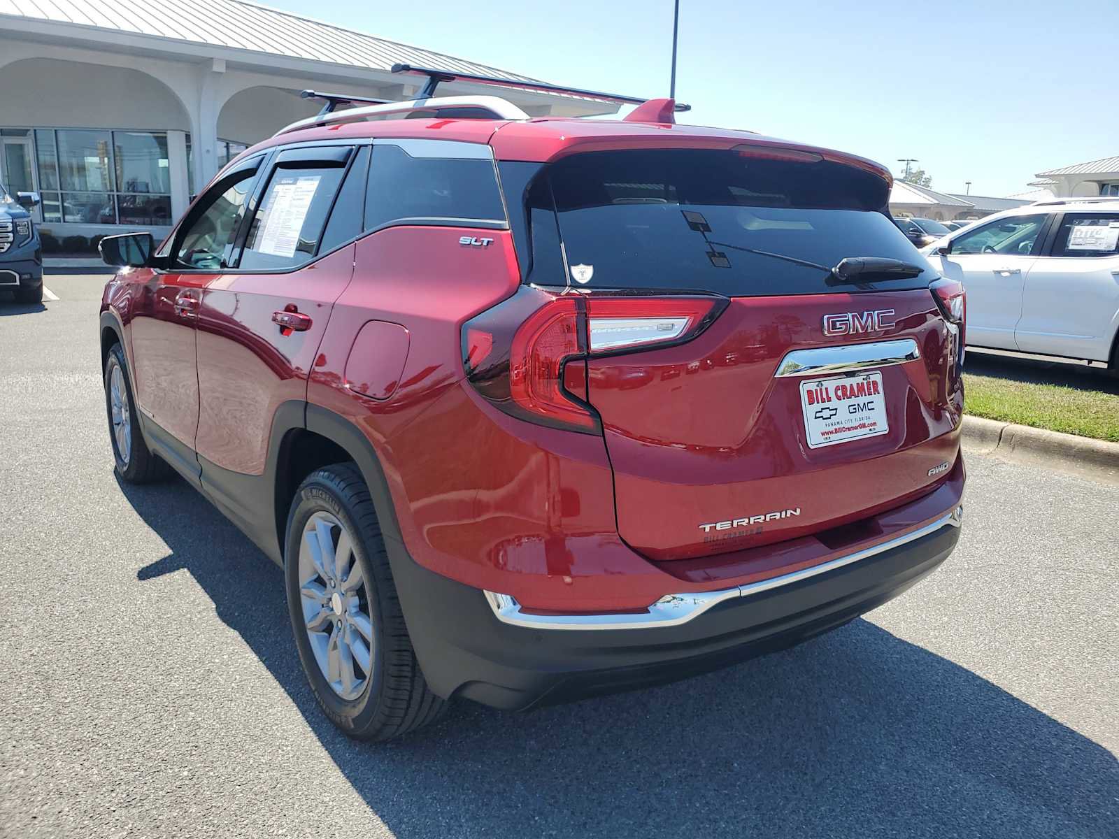 Certified 2024 GMC Terrain SLT w/ Tech Package image 3