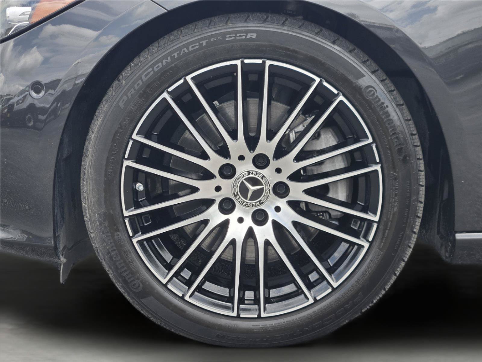 Used 2025 Mercedes-Benz C 300 Sedan image 11