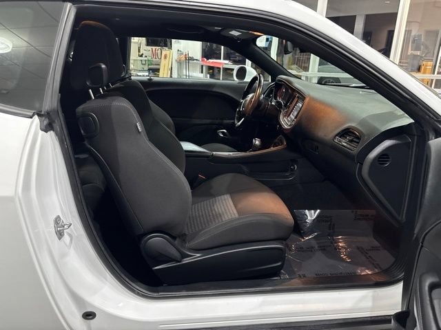 Used 2022 Dodge Challenger GT AWD/4WD image 31