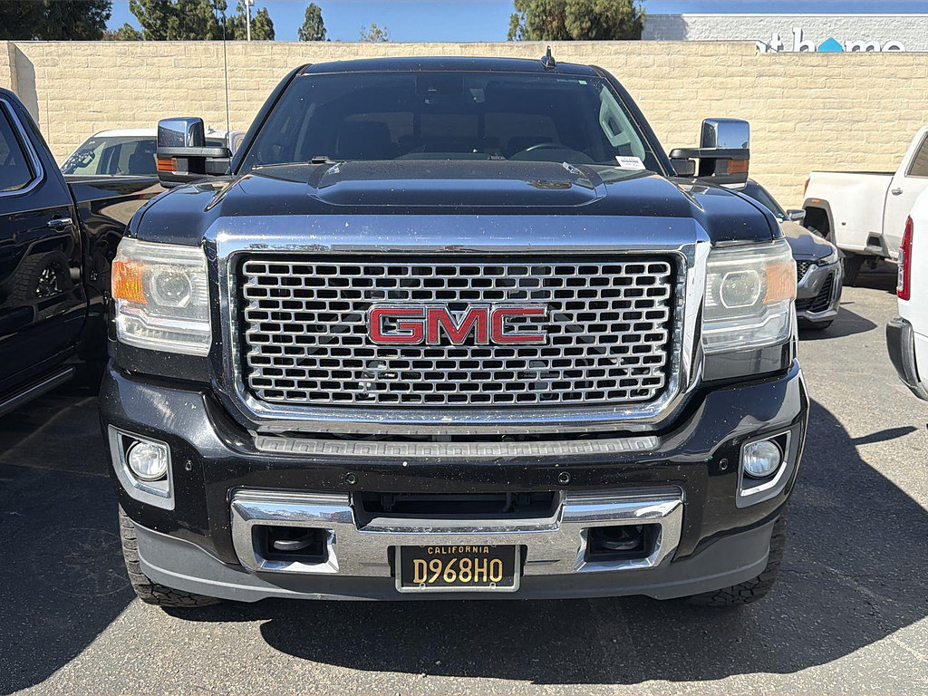 Used 2015 GMC Sierra 2500 Denali w/ Duramax Plus Package AWD/4WD image 2