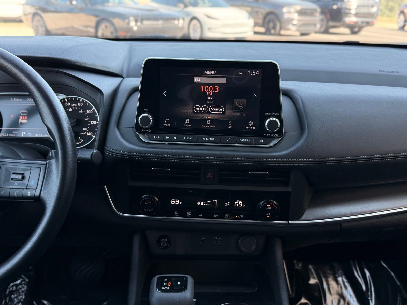 Used 2024 Nissan Rogue SV image 25