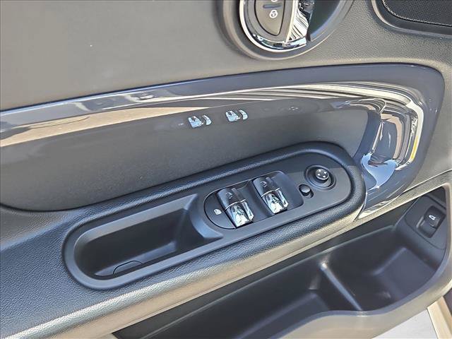 Used 2019 MINI Cooper Countryman S FWD image 11