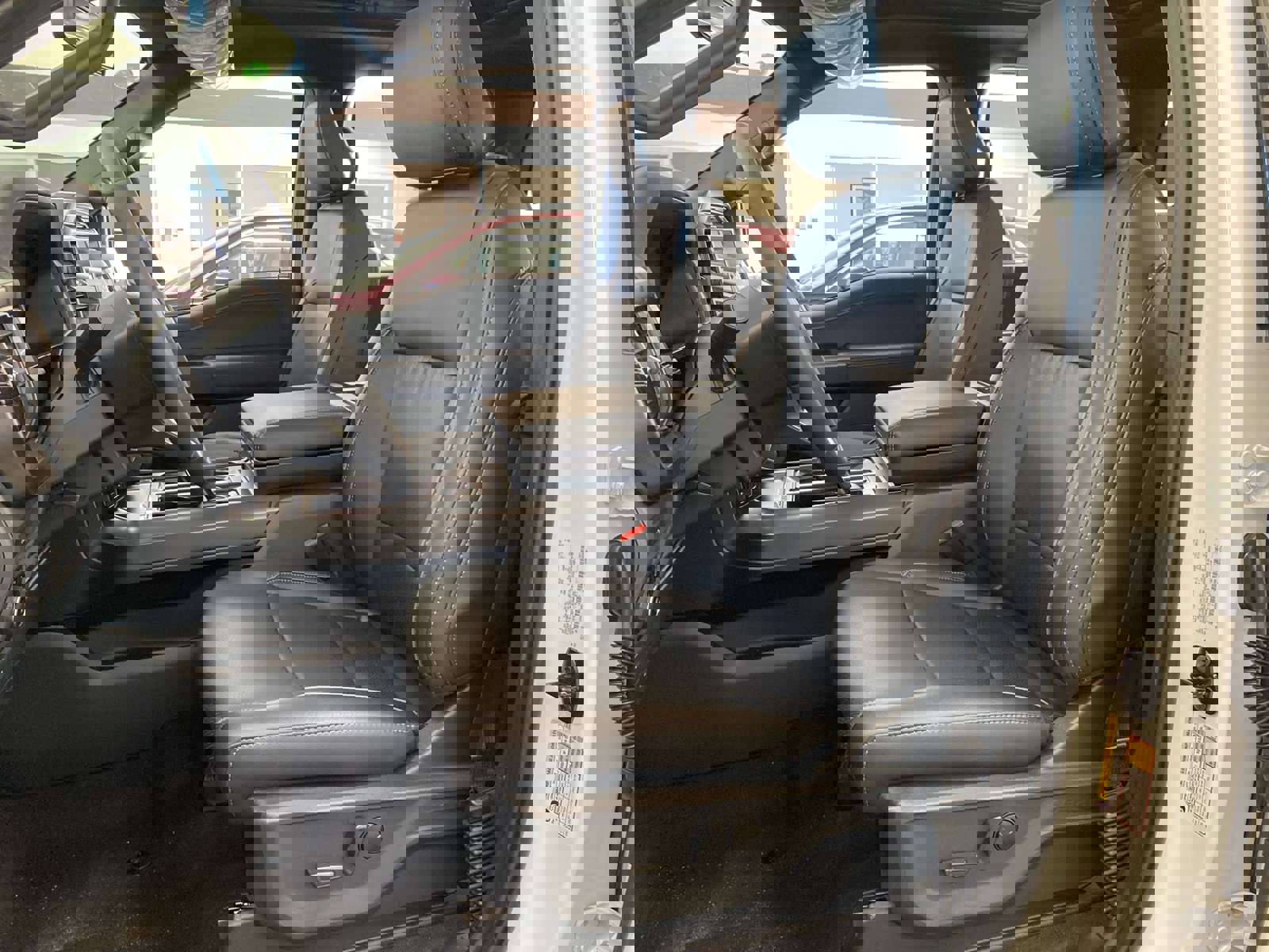 New 2026 Ford F150 Lariat w/ Equipment Group 501A Mid AWD/4WD image 17