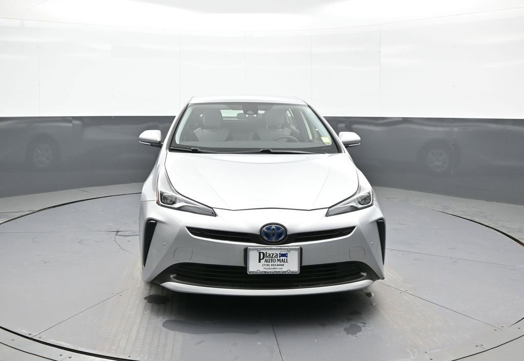 Certified 2022 Toyota Prius LE image 2