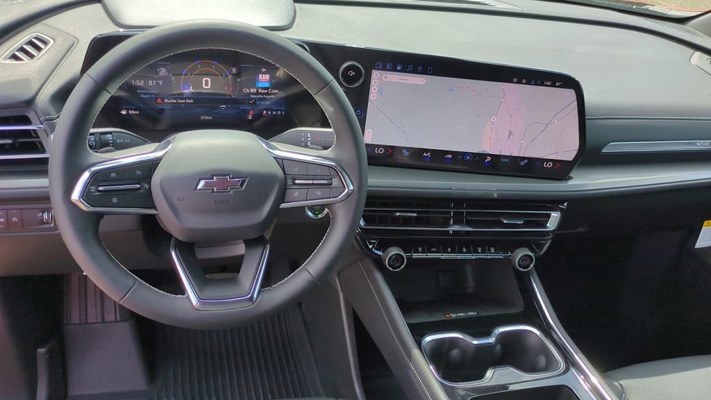 New 2026 Chevrolet Traverse LT w/ Midnight/Sport Edition FWD image 17