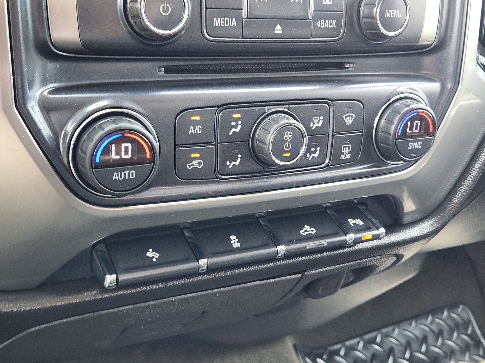 Used 2018 Chevrolet Silverado 1500 LT w/ Texas Edition RWD image 20