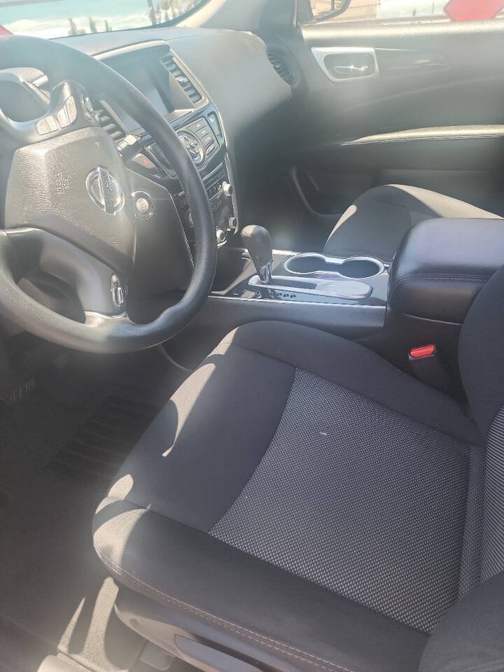Used 2018 Nissan Pathfinder S FWD image 7
