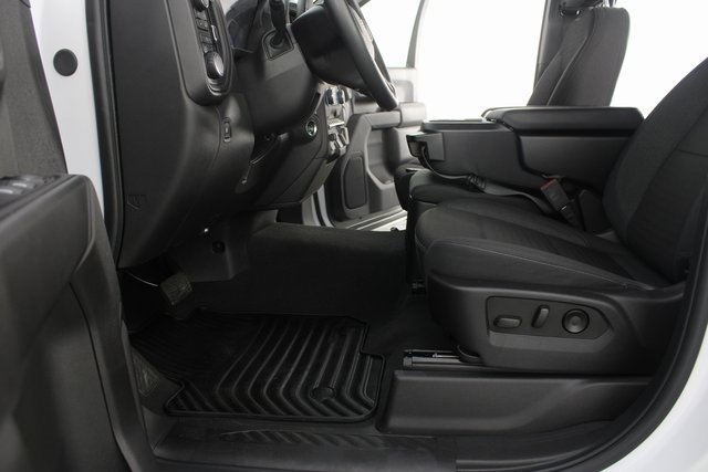 Used 2024 Chevrolet Silverado 1500 Custom image 15