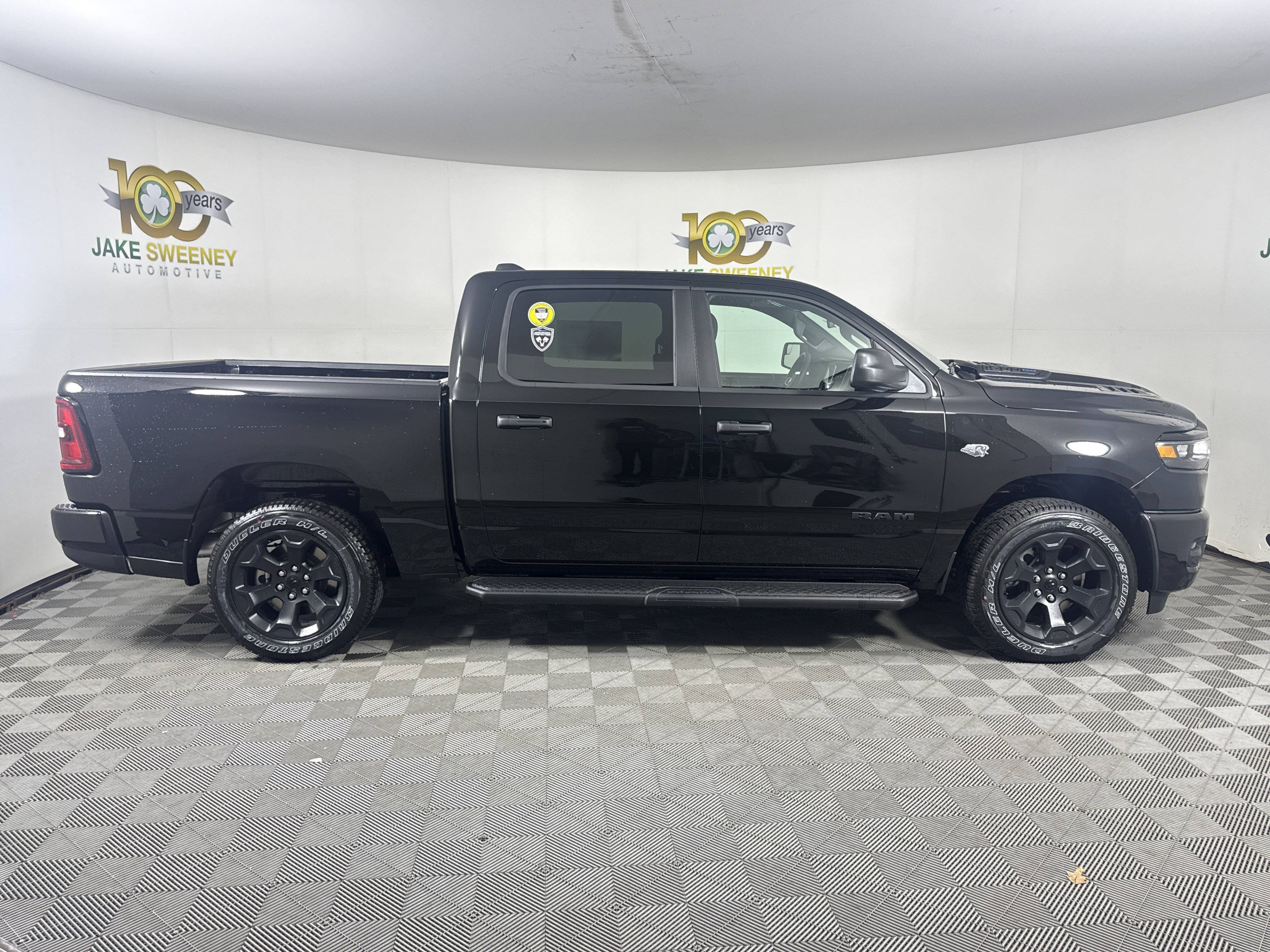 New 2027 RAM 1500 Express AWD/4WD image 11