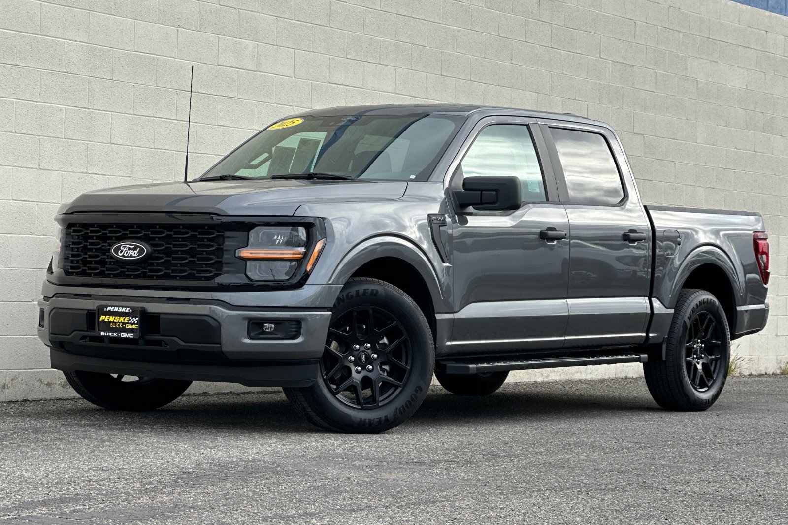 Used 2025 Ford F150 STX w/ STX Black Appearance Package RWD image 8