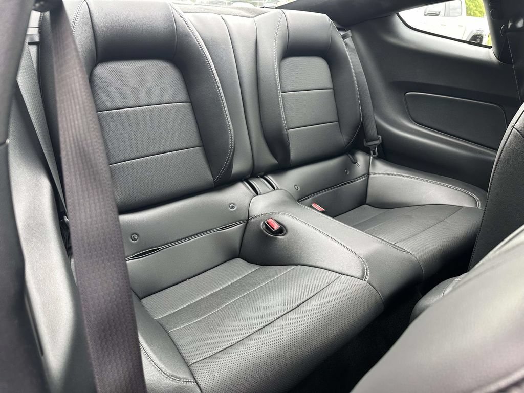 Used 2017 Ford Mustang GT Premium w/ GT Performance Package RWD image 11