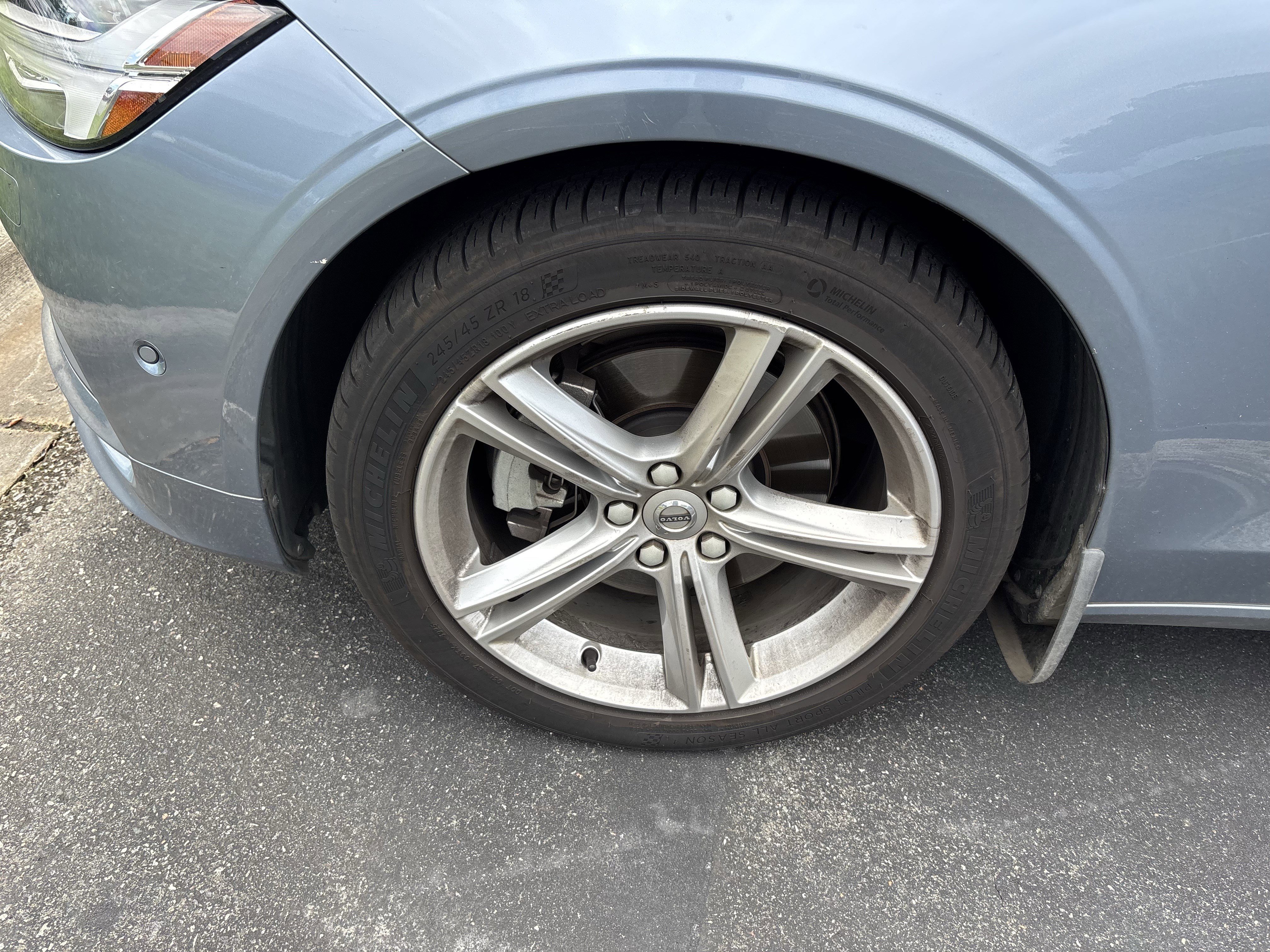Used 2017 Volvo S90 T5 Momentum w/ Convenience Package FWD image 28