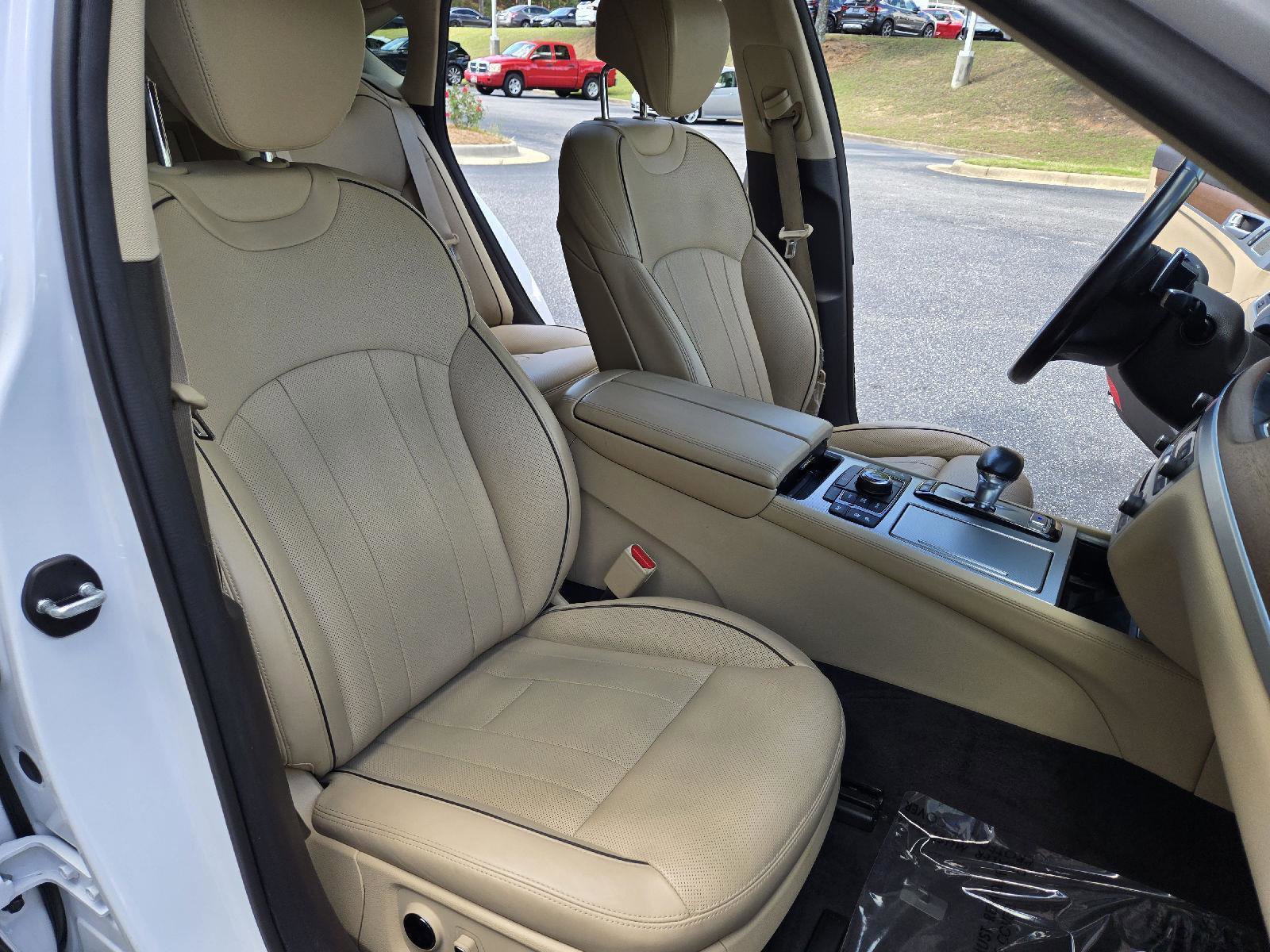Used 2018 Genesis G80 3.8 w/ Option Group 03 RWD image 28