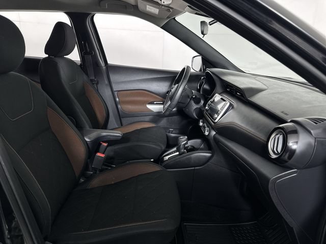 Used 2020 Nissan Kicks SR FWD image 29