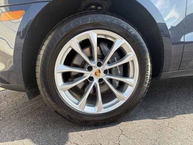 Used 2023 Porsche Macan AWD/4WD image 11