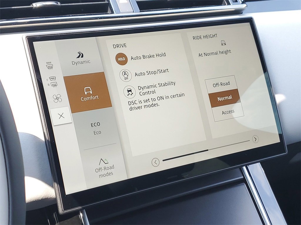 New 2026 Land Rover Range Rover Velar Dynamic SE image 24