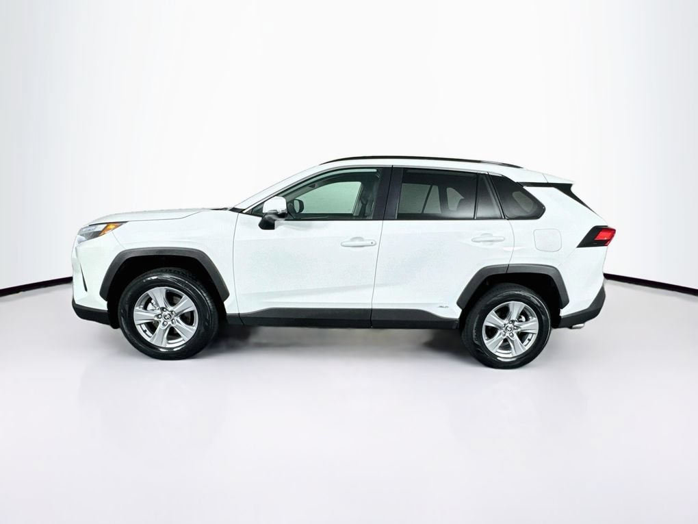 Used 2025 Toyota RAV4 XLE AWD/4WD image 6