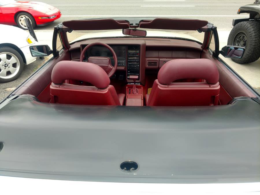 Used 1990 Cadillac Allante FWD image 21