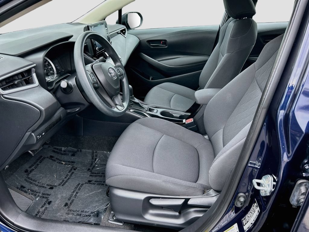 Used 2022 Toyota Corolla LE FWD image 19
