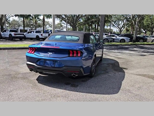 Used 2024 Ford Mustang Convertible image 32