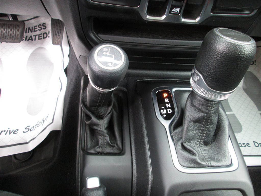 Used 2021 Jeep Gladiator Sport image 9