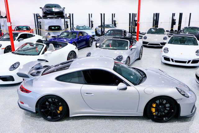 Used 2018 Porsche 911 GT3 image 8
