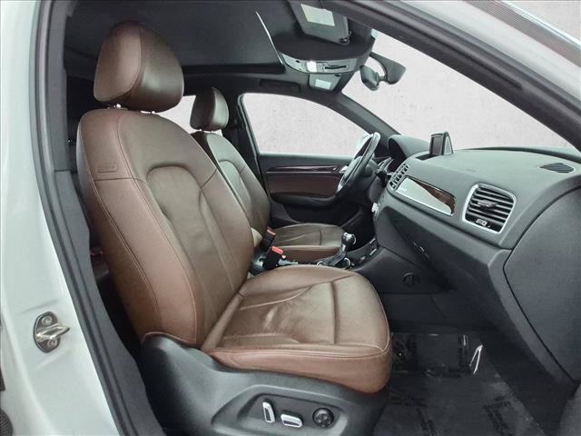 Used 2018 Audi Q3 2.0T Premium Plus w/ Premium Plus Package AWD/4WD image 25
