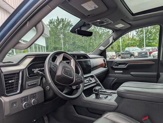 Used 2025 GMC Sierra 1500 Denali w/ Denali Reserve Package AWD/4WD image 16