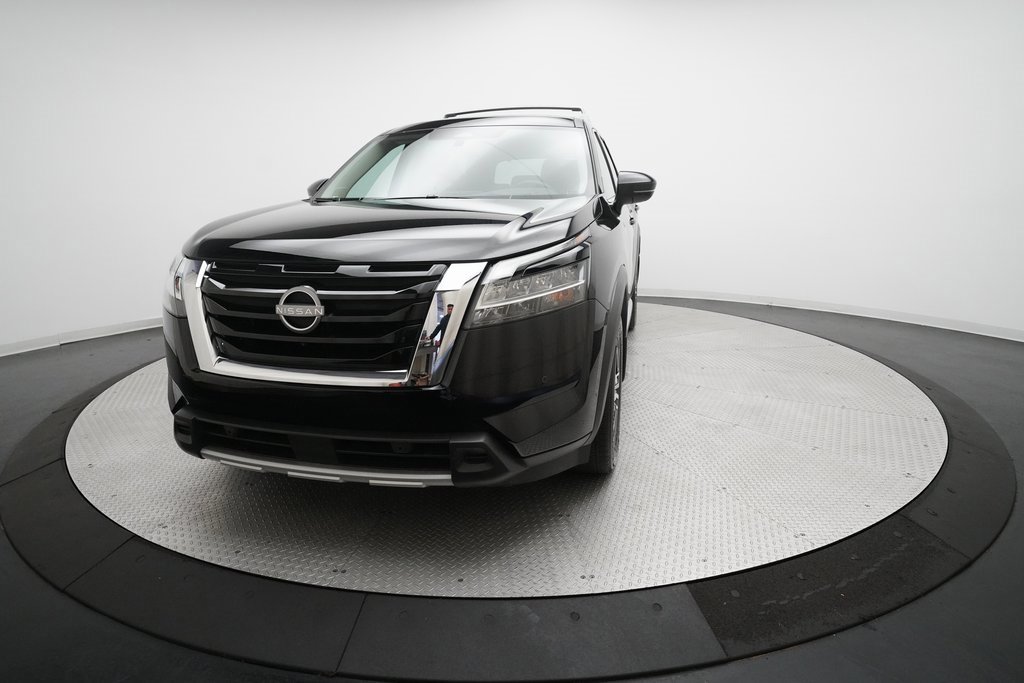 Certified 2024 Nissan Pathfinder Platinum w/ Cargo Package image 34