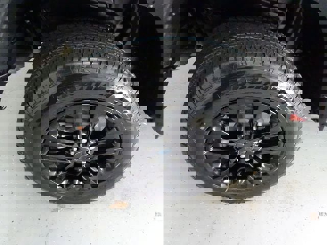 Certified 2025 Jeep Wrangler Unlimited Sahara w/ Safety Group image 28