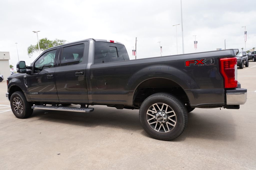 Used 2019 Ford F350 Lariat w/ Lariat Ultimate Package AWD/4WD image 4