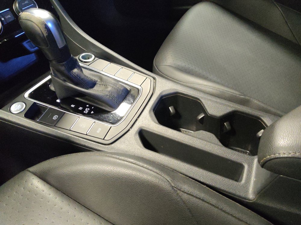Used 2020 Volkswagen Jetta SE FWD image 26