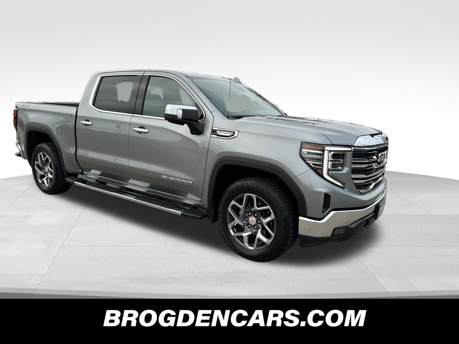 Used 2023 GMC Sierra 1500 SLT image 1