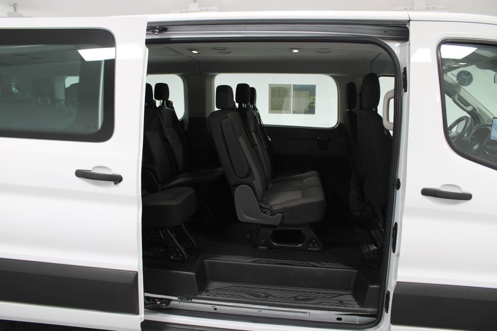 Used 2023 Ford Transit 350 XLT image 27